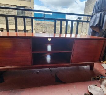 Mahogany TV Stand – Custom Made for Elegance and Durability